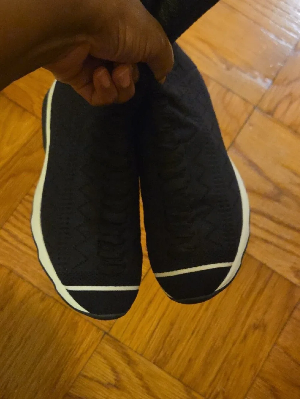 Women's Black Slip-On Knit Sneakers - Casual Comfort